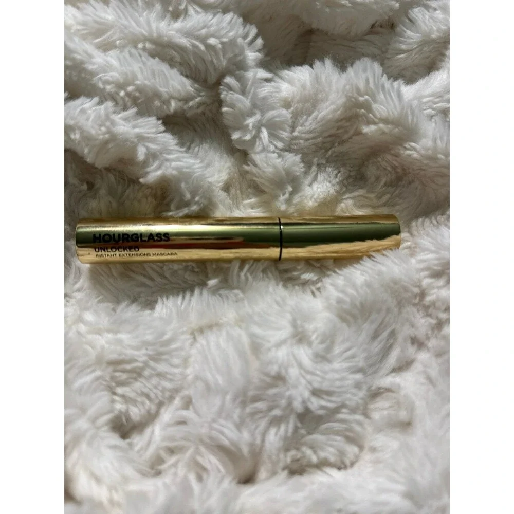 Hourglass Unlocked Mascara